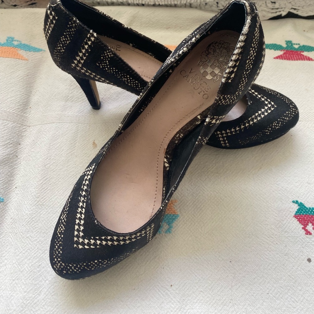 Vince Camuto black cow hair pumps